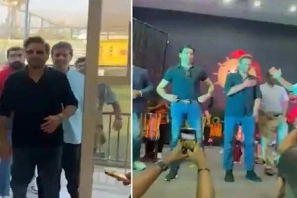 दुबई में शाहिद अफरीदी का स्वागत: केरल समुदाय की आलोचना