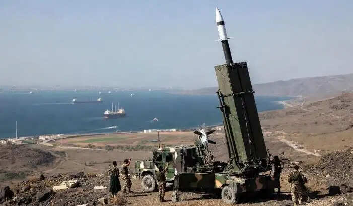 अमेरिका, इजरायल और ईरान के बीच बढ़ता संघर्ष: हूती विद्रोहियों का नया मोर्चा