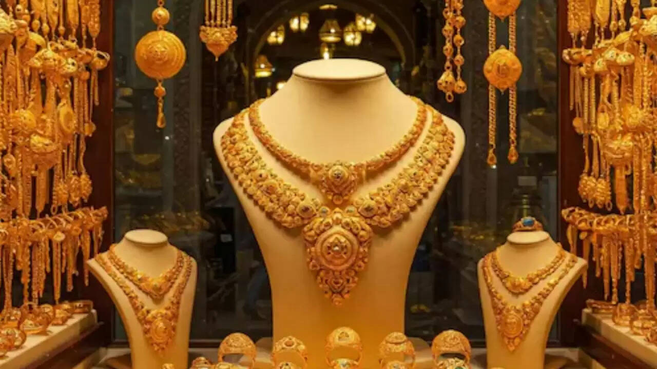 क्या 2026 में सोने की कीमतें और बढ़ेंगी? जानें निवेश के लिए सही समय