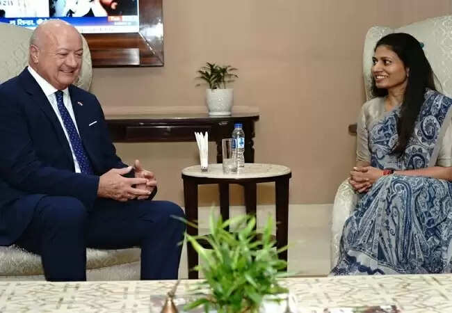 ऑस्ट्रिया के चांसलर क्रिश्चियन स्टॉकर की भारत यात्रा: महात्मा गांधी को श्रद्धांजलि