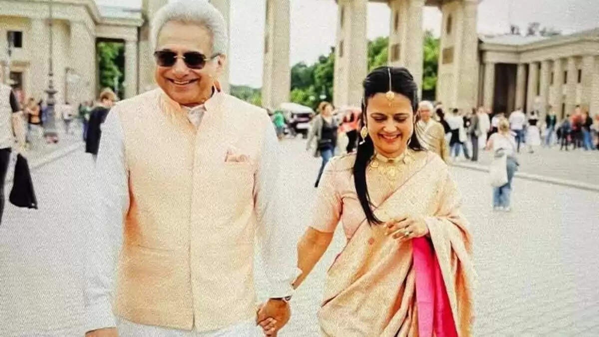 महुआ मोइत्रा और पिनाकी मिश्रा की शादी: एक गुप्त प्रेम कहानी