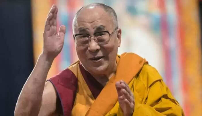 दलाई लामा का धर्मशाला लौटना: 65वें लोकतंत्र दिवस पर भव्य स्वागत