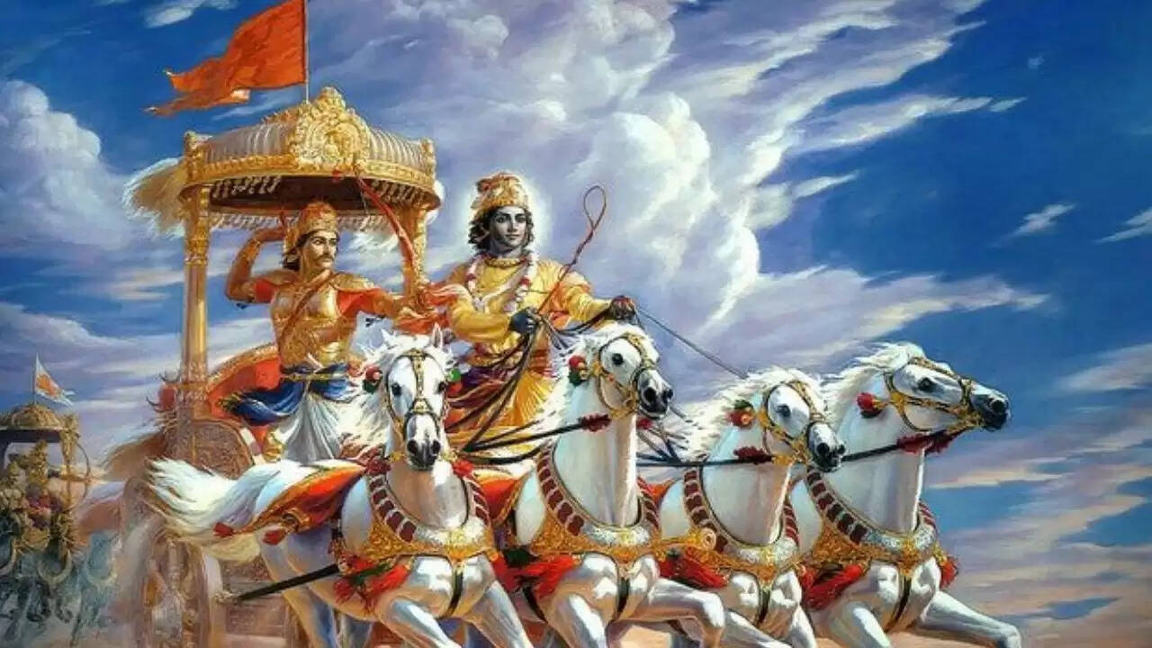 महाभारत का युद्ध: जब श्रीकृष्ण ने रथ का पहिया उठाया और भीष्म को चुनौती दी