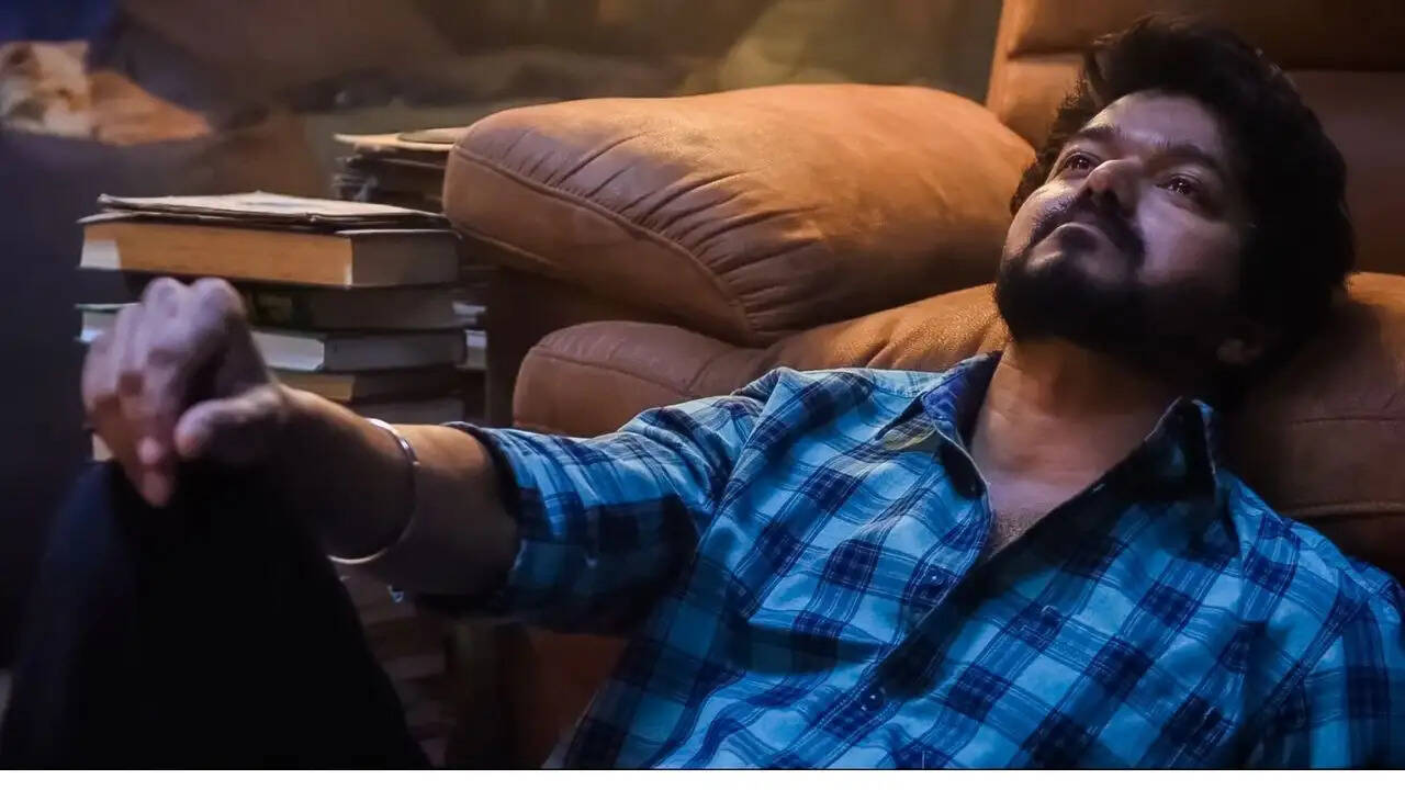 तमिलनाडु में राजनीतिक हलचल: विजय का सरकार बनाने का दावा और समर्थन की अनिश्चितता