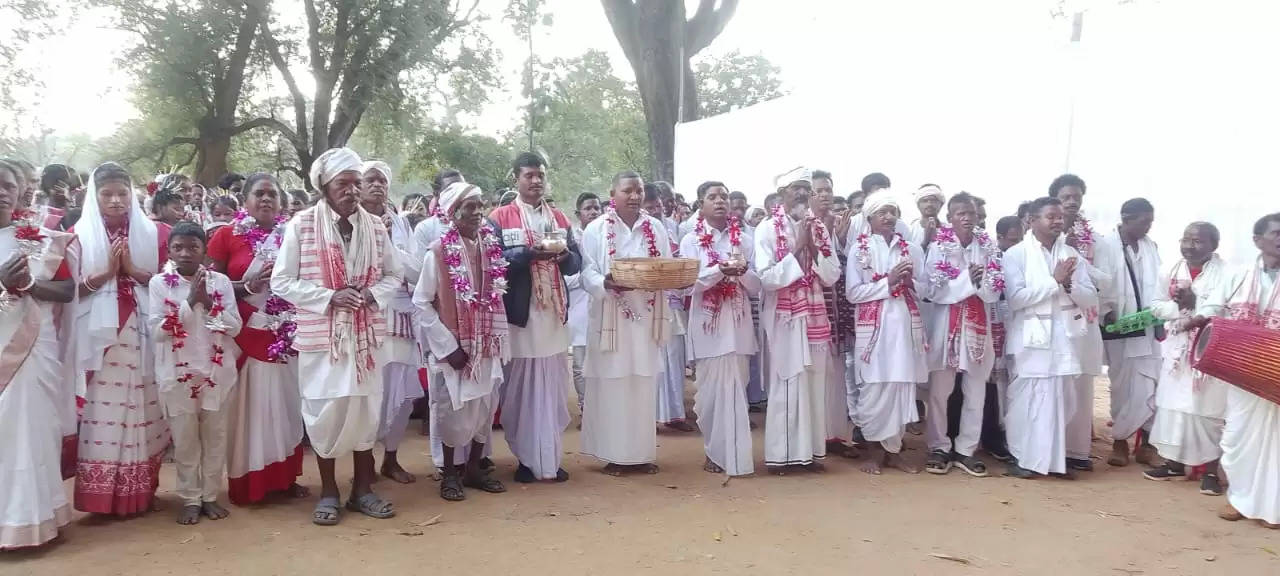 भगवान बिरसा मुंडा के पैतृक गांव में सरना धर्म प्रार्थना सभा का आयोजन