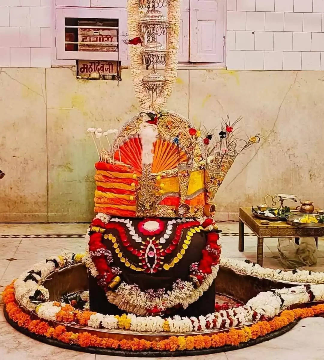 दमोह : देव जागेश्वर नाथ मंदिर में बम-बम, भक्तों की भारी भीड़ उमड़ी