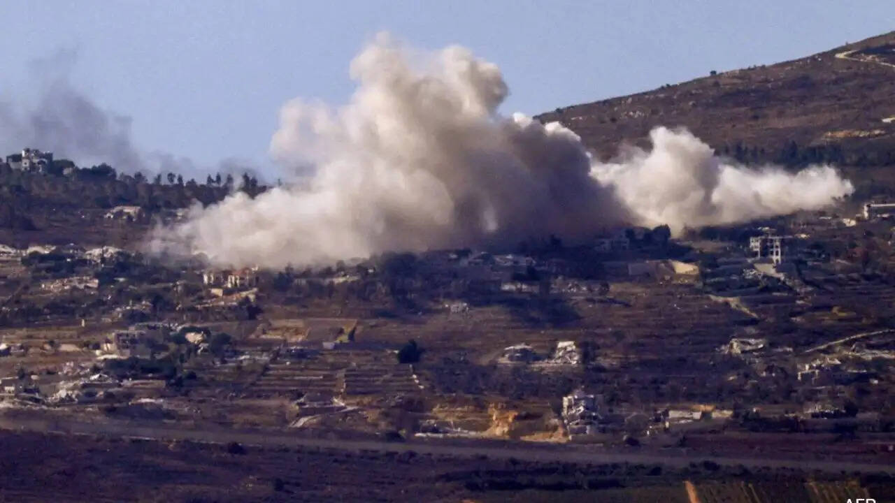 लेबनान में हिज्बुल्लाह का इजरायल पर हमला: क्या है इसके पीछे की कहानी?