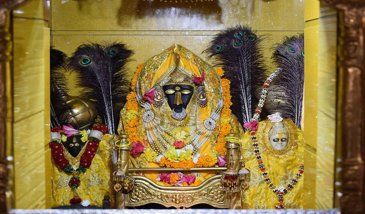 मां बगुलामुखी की पूजा: विधि, मंत्र और लाभ