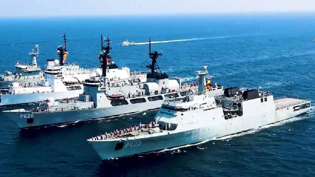 ईरान का नेवल शिप श्रीलंका के तट पर संकट में: क्या है इसके पीछे की कहानी?