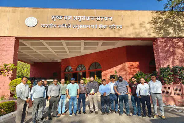 काजरी और आफरी का दौरा: किसानों की आय में वृद्धि और वन संरक्षण की दिशा में प्रयास