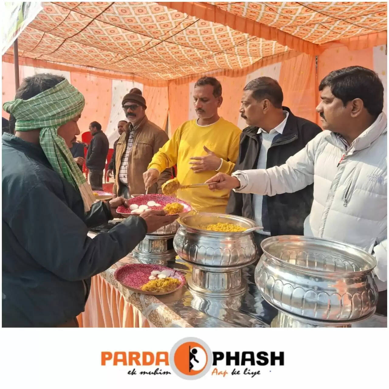 नौतनवा में मकर संक्रांति पर भव्य खिचड़ी सहभोज का आयोजन