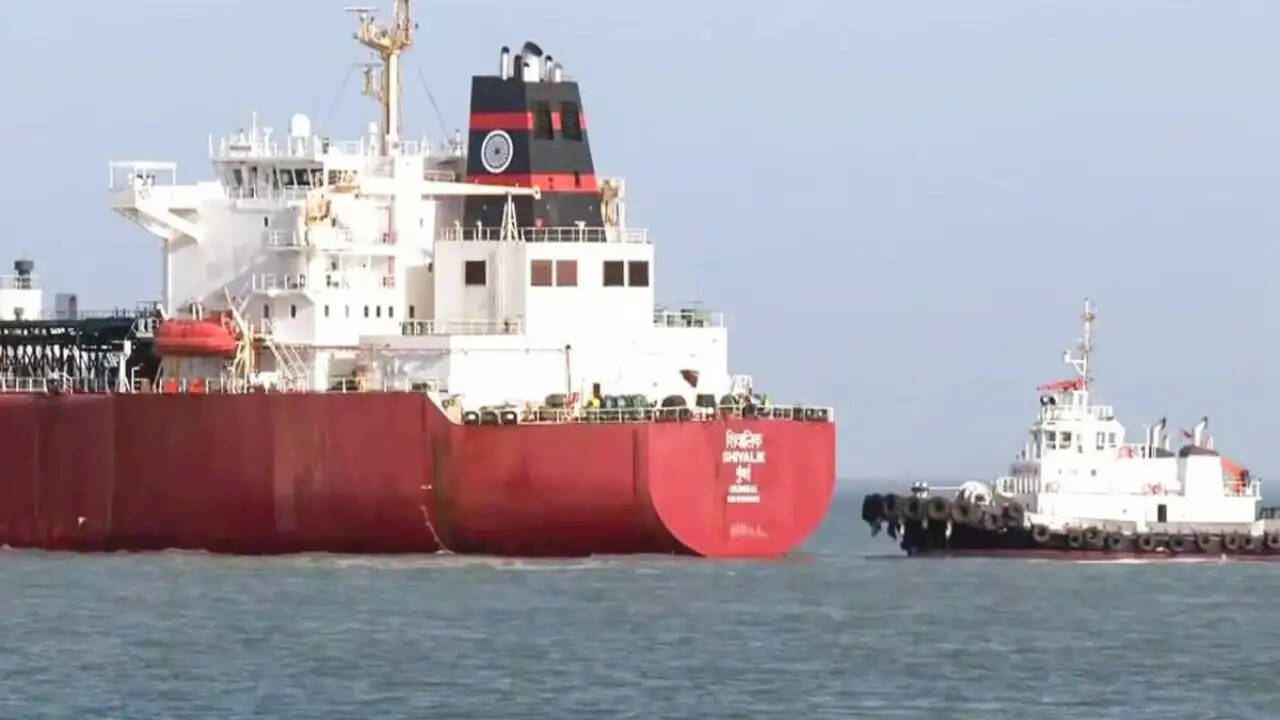 ईरान का होर्मुज जलडमरूमध्य पर नियंत्रण: क्या भारतीय टैंकरों को मिली मदद?