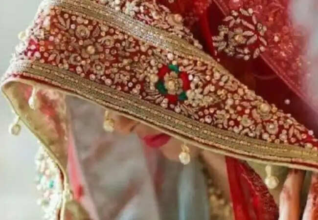 बिहार में शादी के दौरान दूल्हे की पहली पत्नी का खुलासा, विवाद बढ़ा