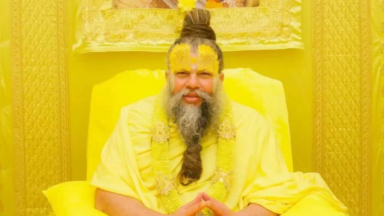 प्रेमानंद महाराज: सपनों के रहस्यों और मृत परिजनों के दर्शन का अर्थ
