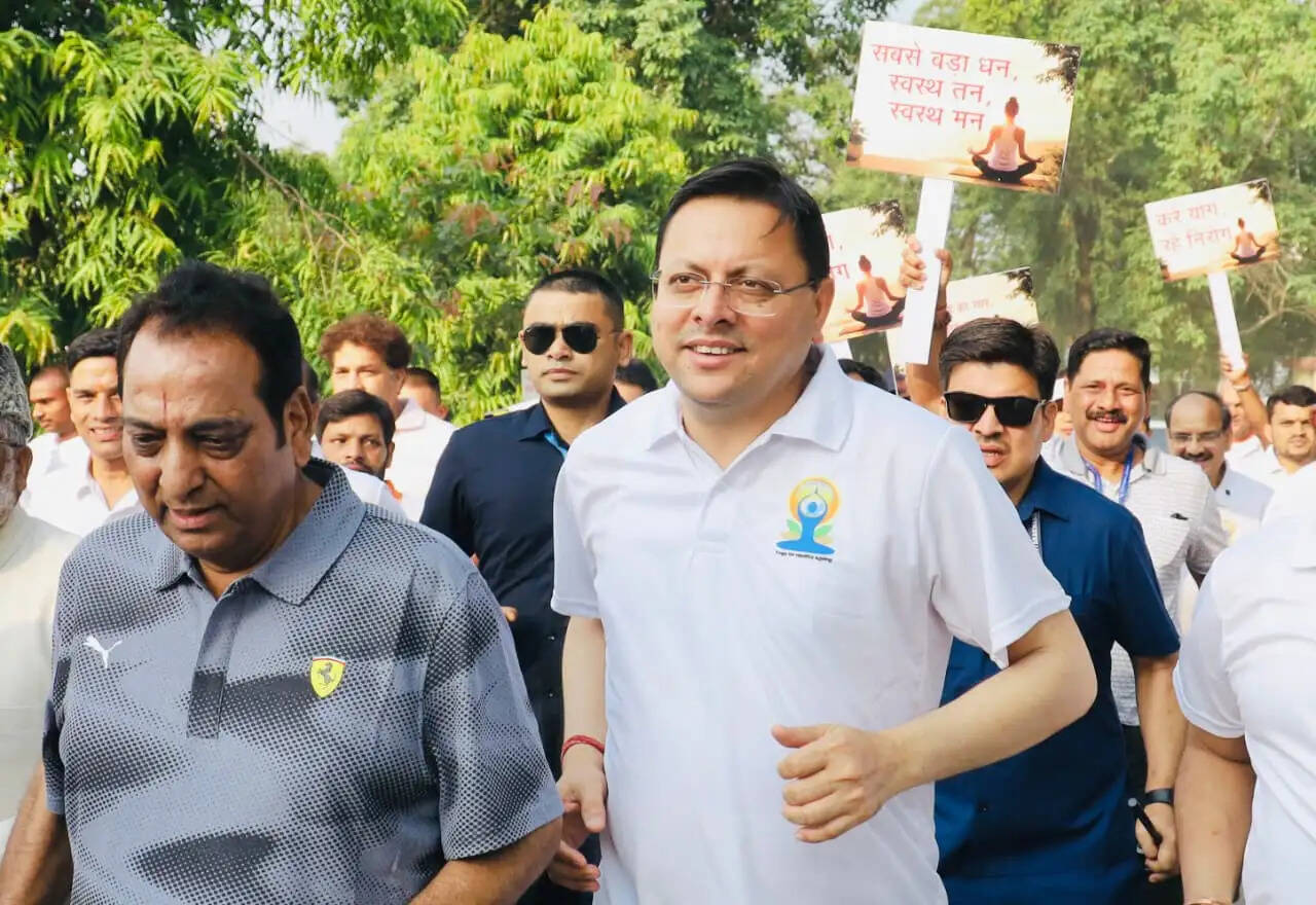 मुख्यमंत्री धामी ने अंतरराष्ट्रीय योग दिवस पर &lsquo;रन फॉर योगा&rsquo; कार्यक्रम में भाग लिया
