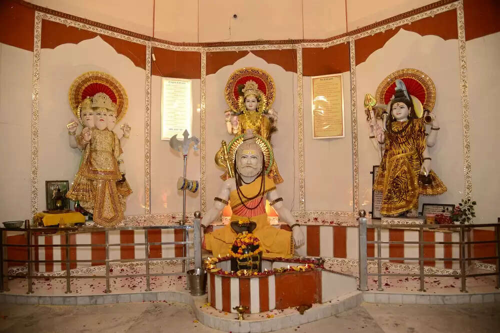 बागपत का पुरामहादेव मंदिर जहां प्रकट हुए थे भोलेनाथ