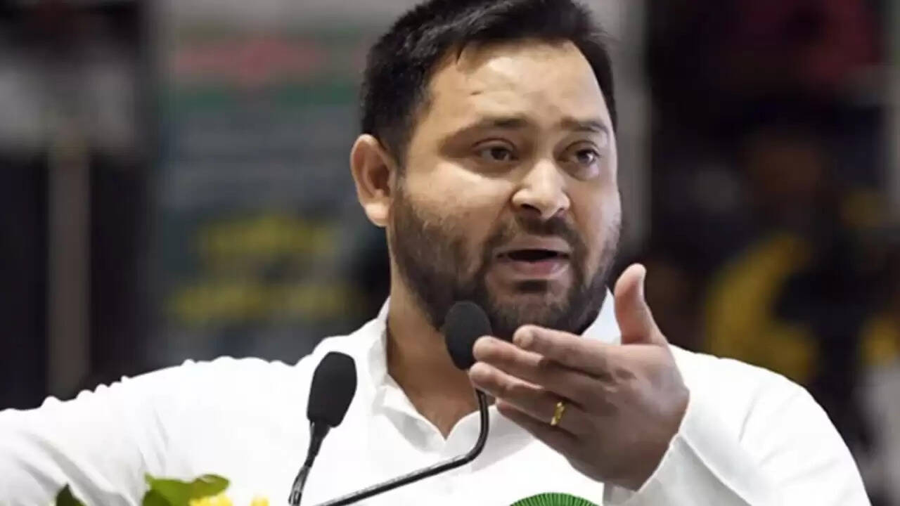 तेजस्वी यादव का नीतीश कुमार पर तीखा हमला: विश्वसनीयता की कमी का आरोप