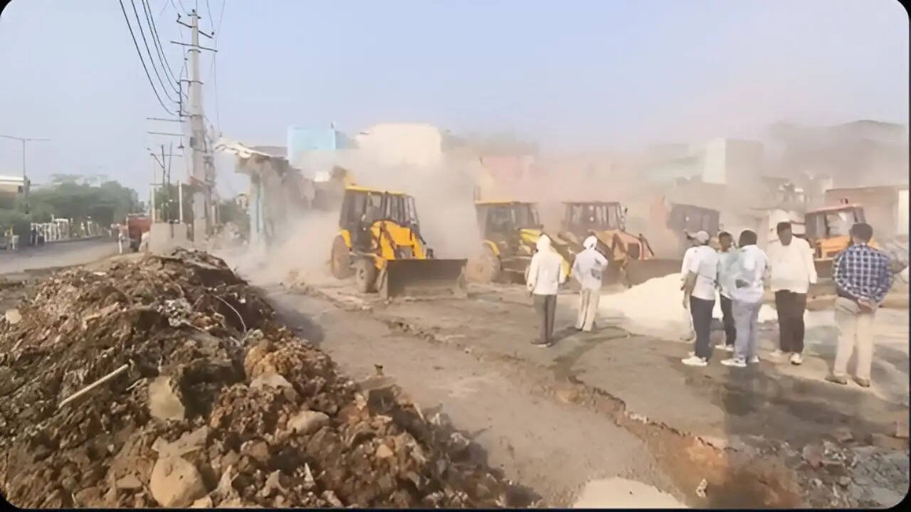 फरीदाबाद में अतिक्रमण हटाने की कार्रवाई: नेहरू कॉलोनी के निवासियों में चिंता