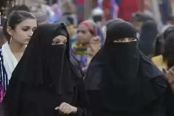 गुजरात सरकार ने समान नागरिक संहिता विधेयक पेश किया, महिलाओं के अधिकारों की सुरक्षा का वादा