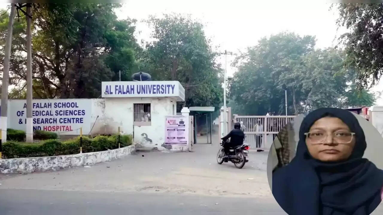 दिल्ली के लाल किला ब्लास्ट केस में नया मोड़: अल-फलाह यूनिवर्सिटी से मिली संदिग्ध कार