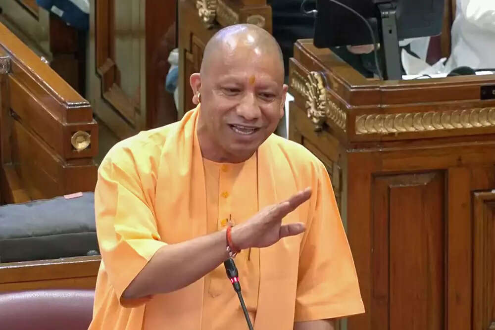 योगी आदित्यनाथ ने एटा में विकास की नई पहचान का किया उद्घाटन