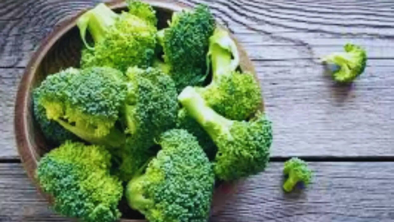ब्रोकली के पोषण के लाभ: भाप में पकाने का सही तरीका जानें