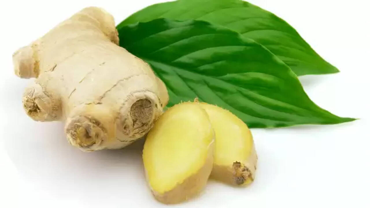 महिलाओं के मासिक धर्म के दर्द से राहत के लिए अदरक के घरेलू उपाय