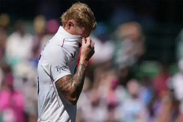 बेन स्टोक्स की चोट ने क्रिकेट में खड़ी की नई चुनौतियाँ