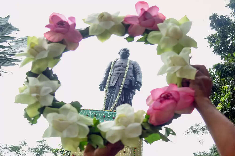 डॉक्टर श्यामा प्रसाद मुखर्जी की जयंती: एक महान राष्ट्रवादी का योगदान