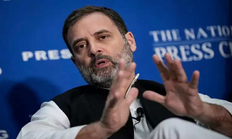 राहुल गांधी का मोदी सरकार पर जीएसटी को लेकर तीखा हमला