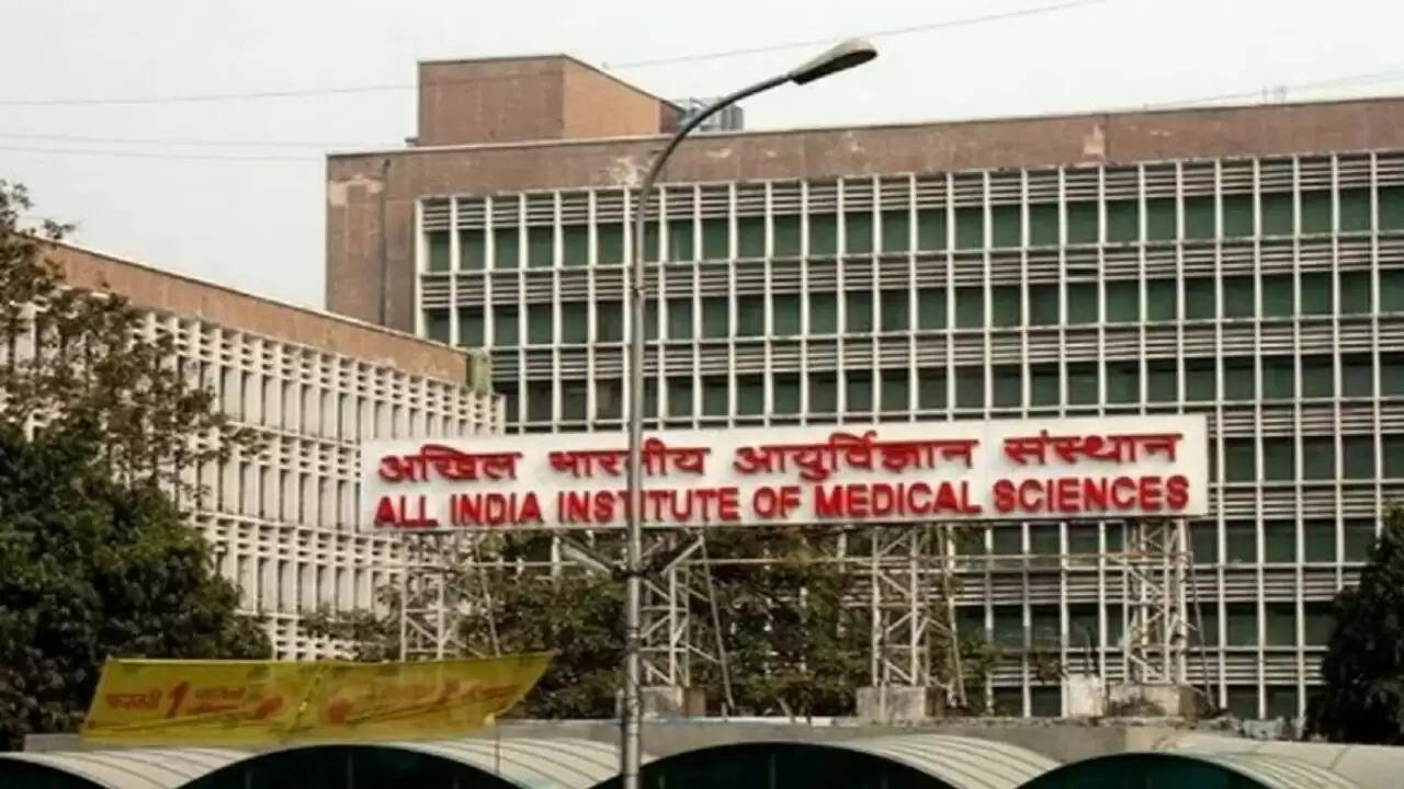 ओडिशा में किशोरी को आग में जलाने का मामला: दिल्ली में बेहतर इलाज के लिए एयरलिफ्ट किया गया