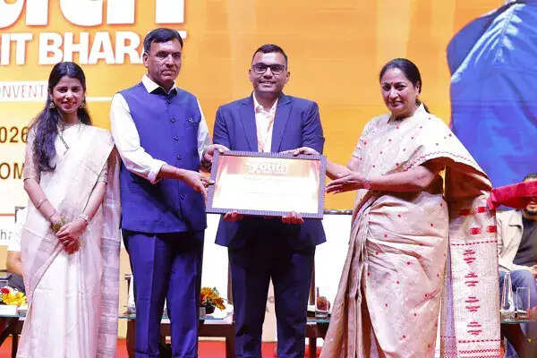 दिल्ली में &lsquo;मेरा भारत युवा सम्मेलन&rsquo; में सीएम रेखा गुप्ता का प्रेरणादायक संबोधन