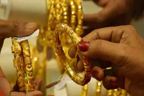 सोने और चांदी की कीमतों में ऐतिहासिक उछाल, नए रिकॉर्ड बने