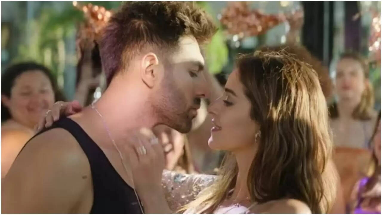 कार्तिक आर्यन की नई फिल्म के लिए फीस पर चर्चा: क्या है सच?