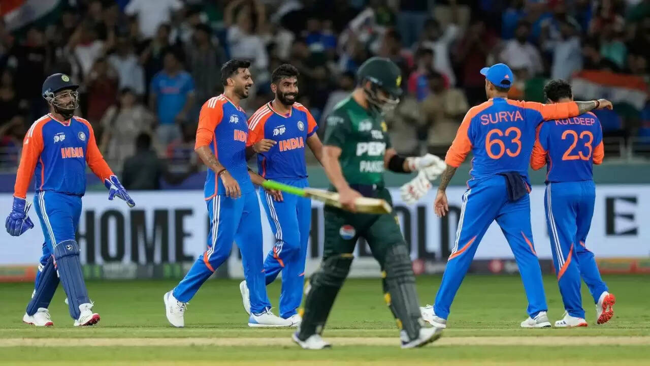 Asia Cup 2025: भारत और पाकिस्तान के बीच रोमांचक मुकाबला, शाहीन की पारी ने दिलाई राहत