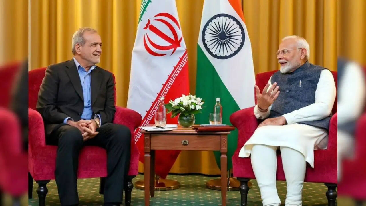 पीएम मोदी की ईरान के राष्ट्रपति से बातचीत: पश्चिम एशिया में शांति की अपील