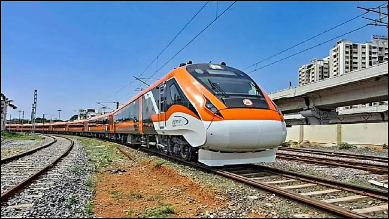 वंदे भारत स्लीपर ट्रेन: नई सुविधाओं के साथ यात्रियों के लिए तैयार