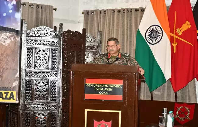 सेनाध्यक्ष ने रूस-यूक्रेन युद्ध से सबक लेकर अपनी जरूरतें पूरी करने पर दिया जोर
