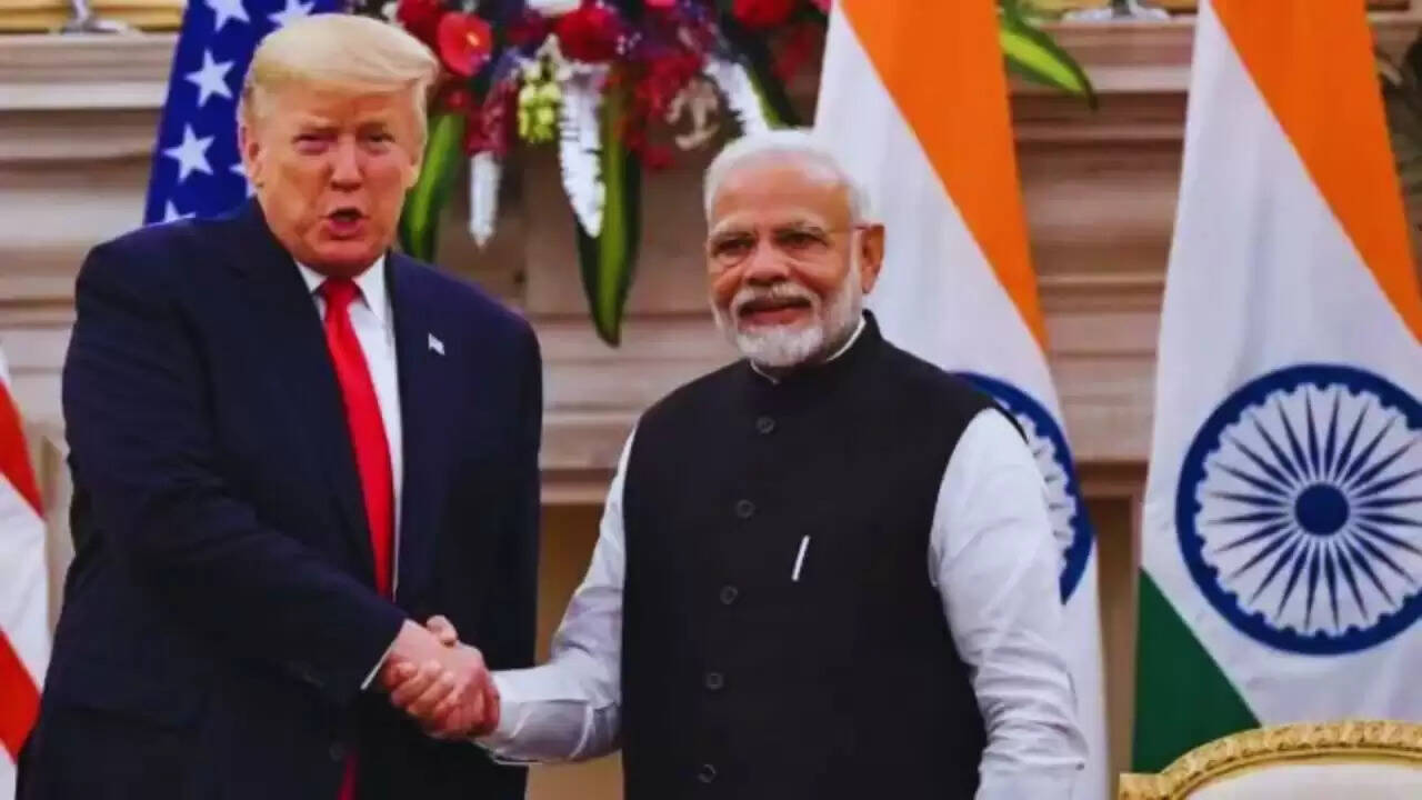 H-1B वीजा शुल्क वृद्धि: क्या मोदी सरकार ने भारतीय पेशेवरों के हितों की रक्षा की?