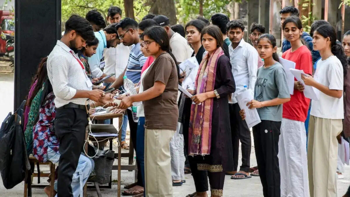 NEET 2026 परीक्षा रद्द: छात्रों के लिए बड़ा झटका
