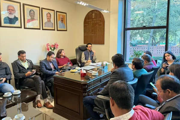 भारत 2036 ओलंपिक खेलों की मेज़बानी के लिए तैयार: अनुराग सिंह ठाकुर