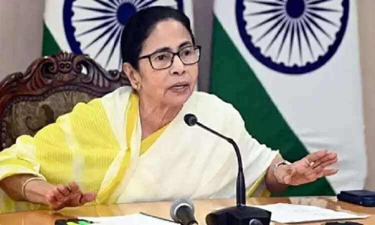 ममता बनर्जी ने चुनाव आयोग पर उठाए सवाल, बीएलओ की आत्महत्या पर जताया दुख
