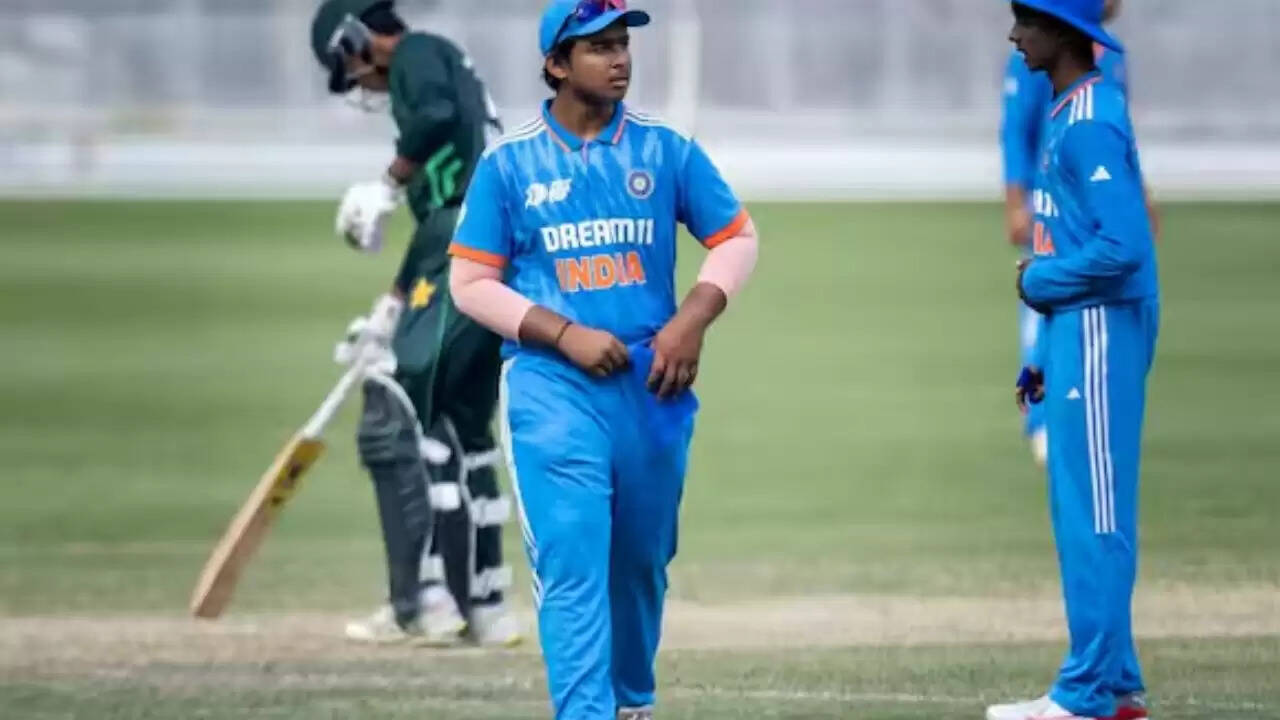 वैभव सूर्यवंशी की आक्रामकता ने पाकिस्तानी खिलाड़ी को बचाया