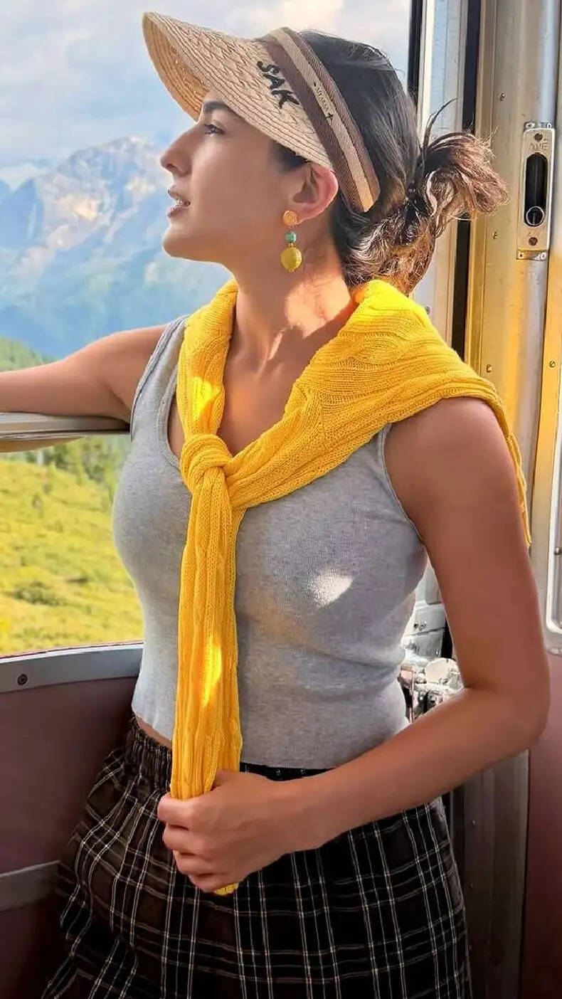 सारा अली खान ने मां के साथ स्विट्जरलैंड की खूबसूरत पहाड़ियों का आनंद लिया