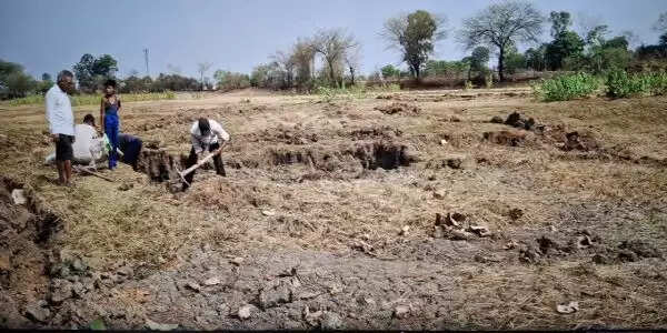 दमोह-मुल्तानी मिट्टी को सीधे टक्कर देती दमोह के धुवा तला की मिट्टी