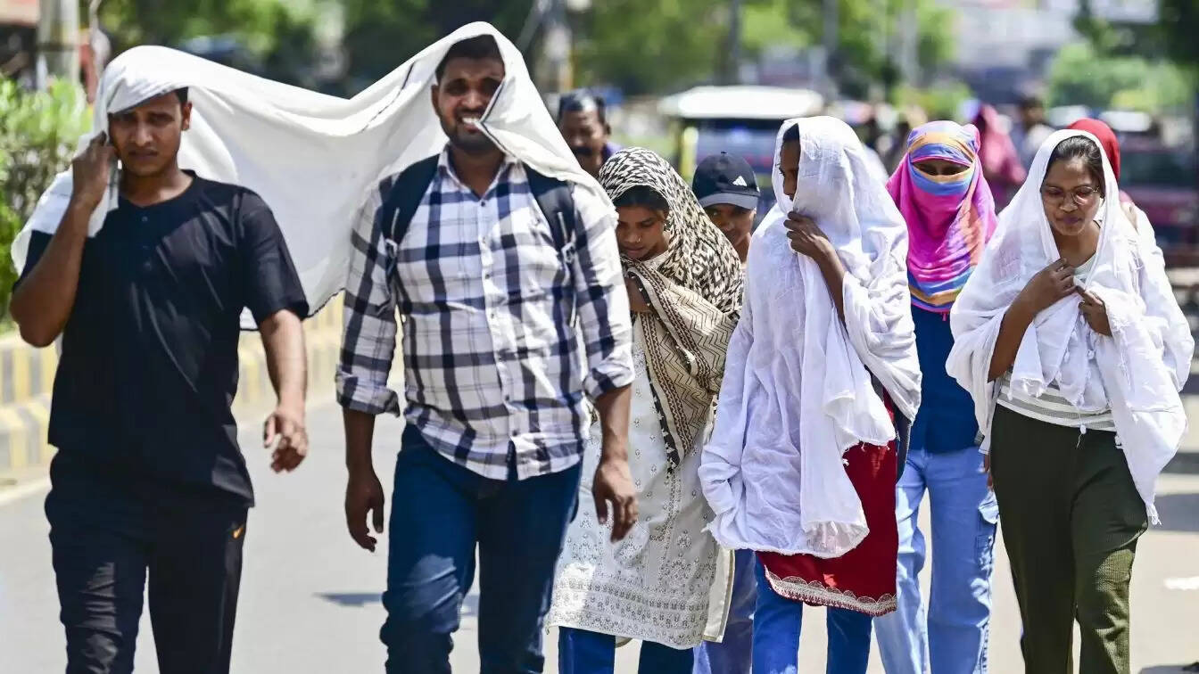 भारत में मौसम का बदलाव: गर्मी और बारिश का मिश्रण