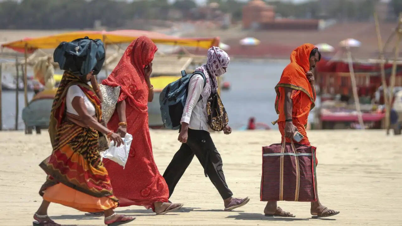 भारत में भीषण गर्मी और बारिश का अलर्ट: मौसम विभाग की चेतावनी