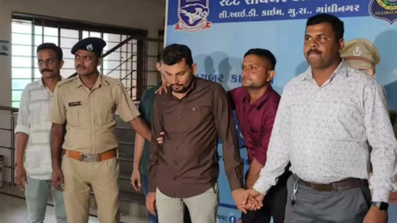 गुजरात की डॉक्टर का 19 करोड़ रुपये का डिजिटल ठगी का मामला: कैसे बनीं शिकार?