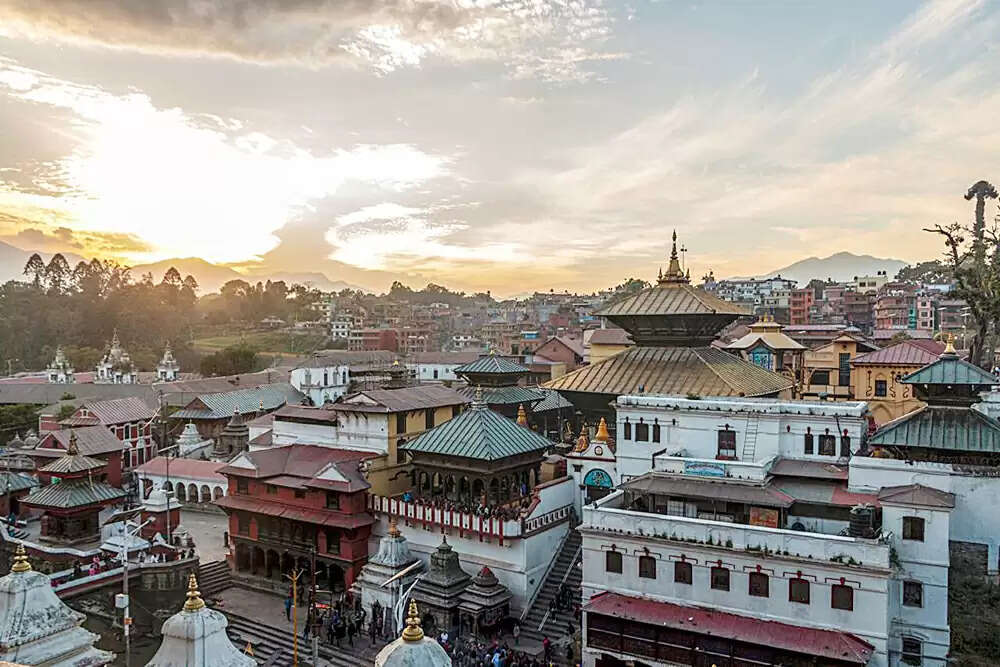 नेपाल में पशुपतिनाथ मंदिर बंद, हिंसक प्रदर्शनों के बीच सुरक्षा बढ़ाई गई