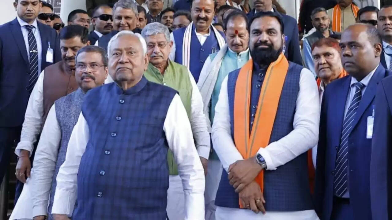 बिहार में नीतीश कुमार का गृह विभाग का बदलाव: राजनीतिक संकेत और नई जिम्मेदारियाँ